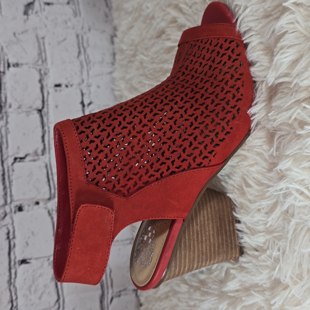 Vince Camuto "Dastana" Leather Rust Red Peep-Toe Sandals NWOT Size 9 - Picture 4 of 11